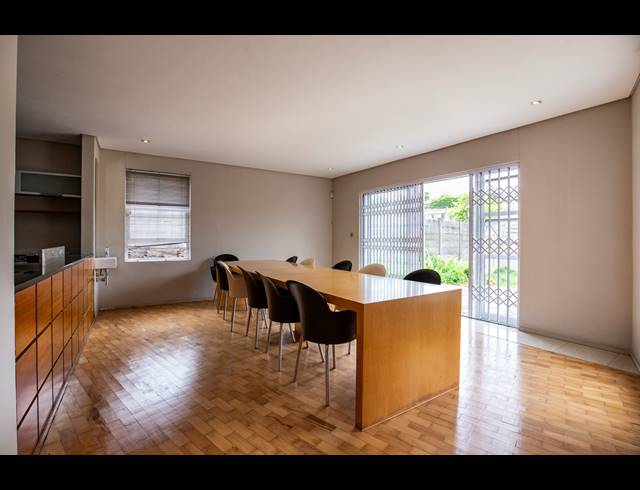3 BEDROOM HOUSE FOR SALE IN OVERPORT